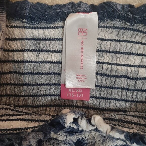 Shirred elastic stretch fit bodice, flowing bottom, Navy Blue print Babydoll top - Picture 2 of 7